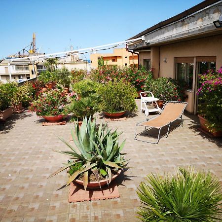 La Terrazza Di Jenny Apartment Palermo Luaran gambar