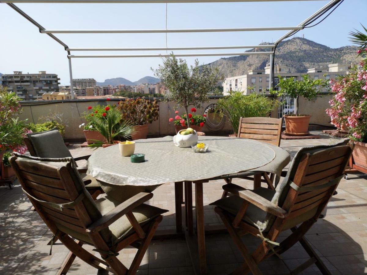 La Terrazza Di Jenny Apartment Palermo Luaran gambar